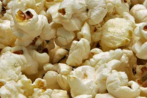 Popcorn lavet på bål